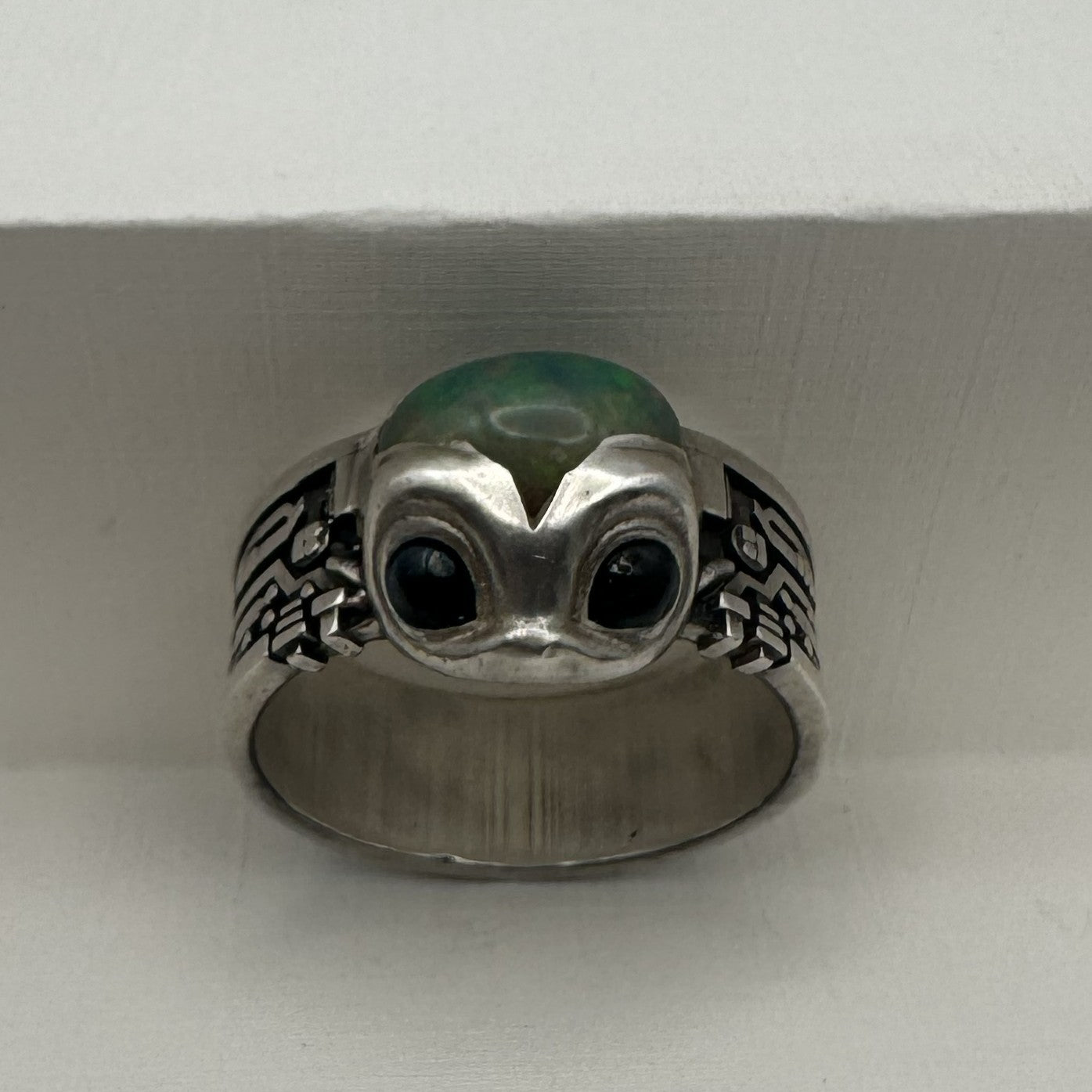 Alien Ring