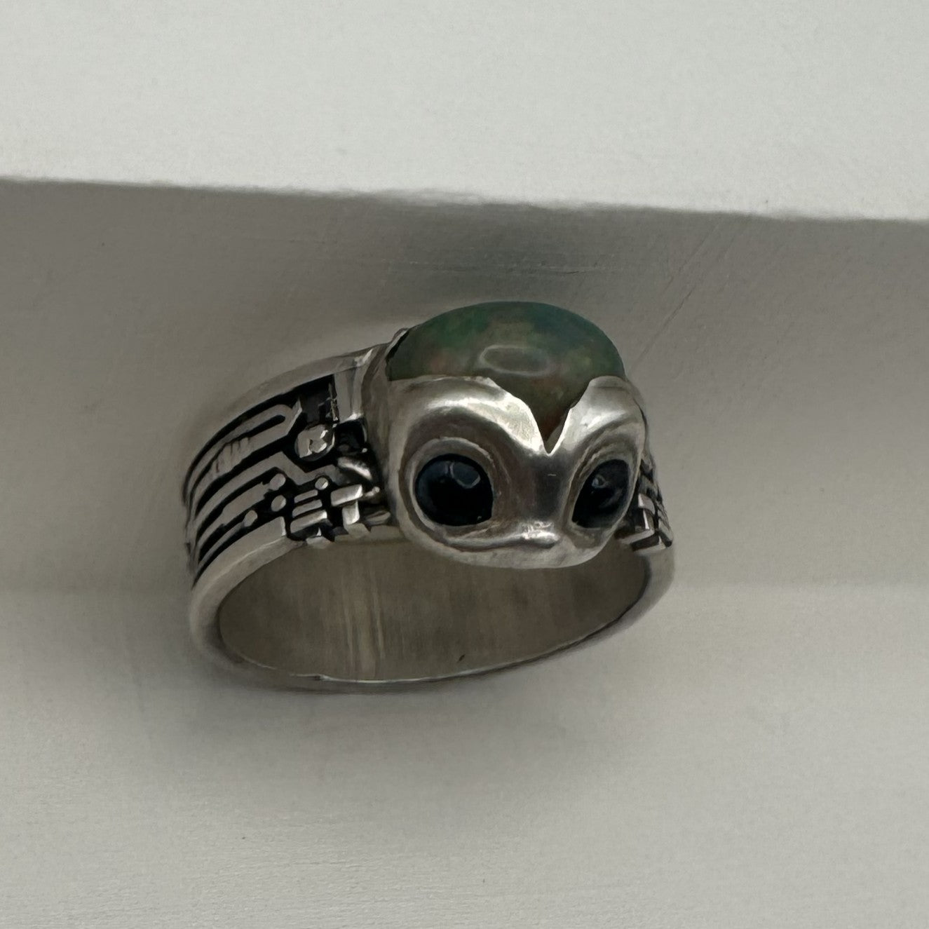Alien Ring